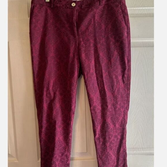 Michael Kors Women’s Pants Size 14 Red with Darker Baroque Pattern NWOT - Picture 1 of 8